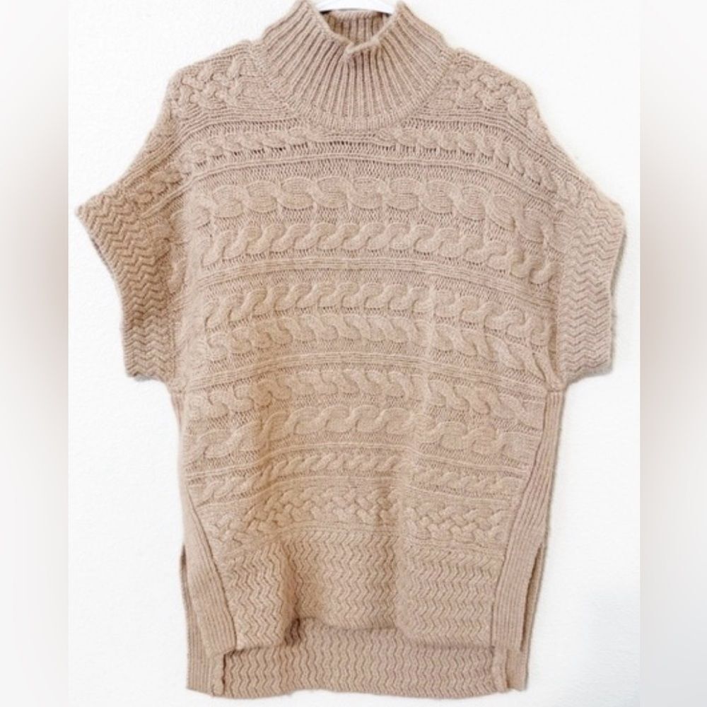 NWTs Unsubscribed Oversized Alpaca Blend Cable Knit Sweater Size Medium